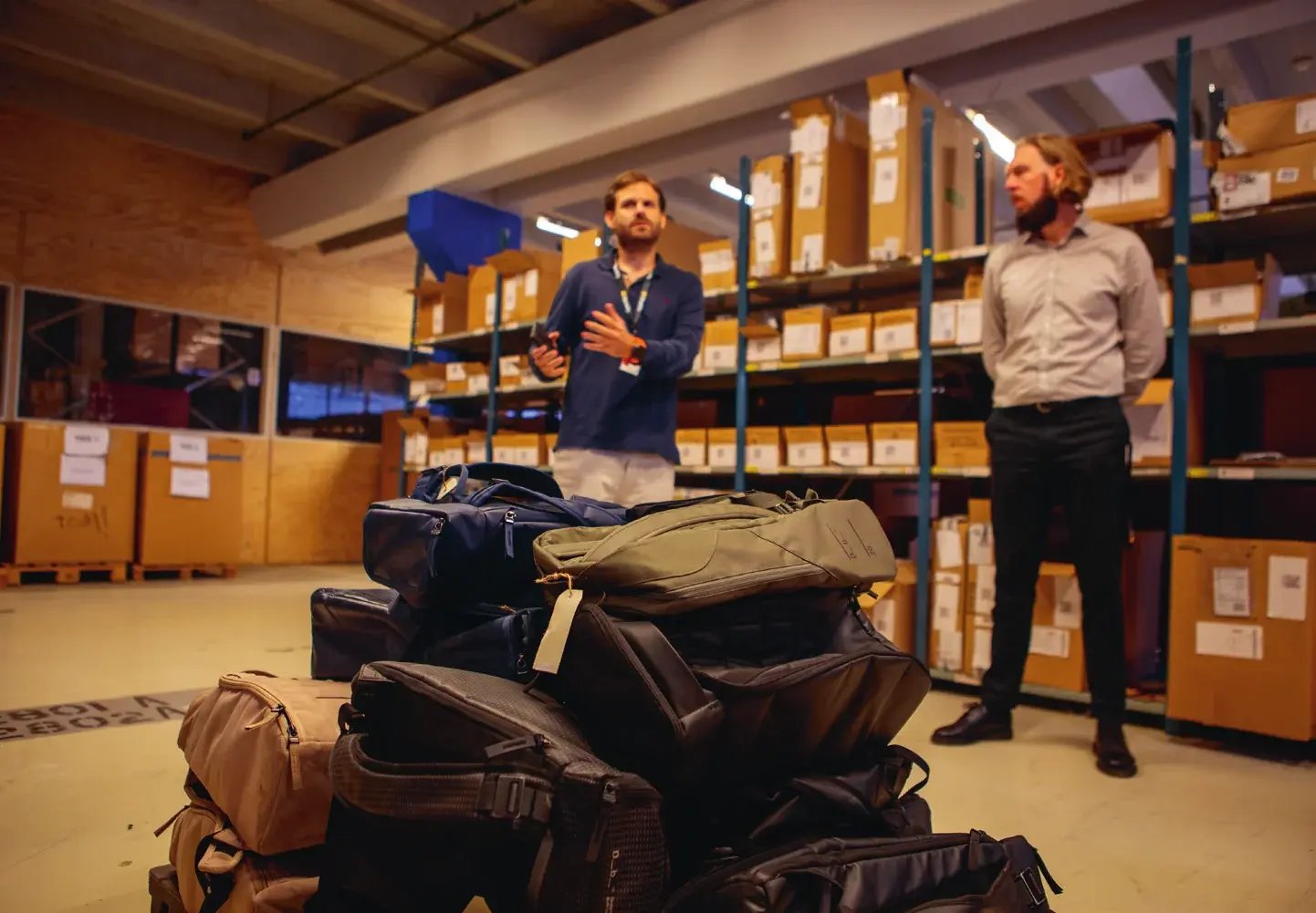 Stian Mårdalen and Sebastiaan Merts with DB Journey products at the Askim warehouse